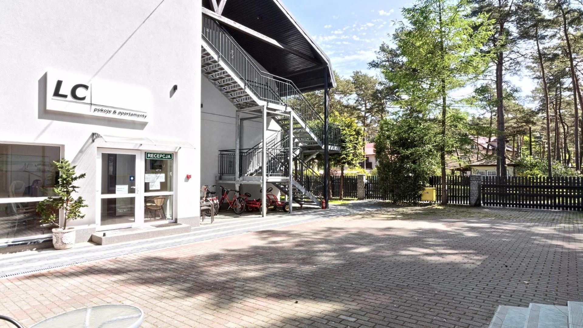 Lc Pokoje & Apartamenty Pobierowo Extérieur photo